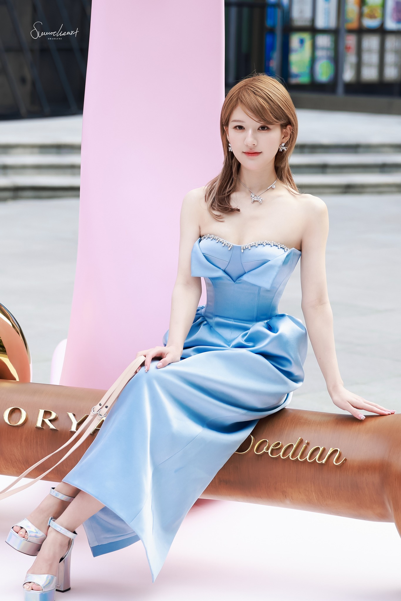 2 điểm trừ phong ấn nhan sắc Triệu Lộ Tư- Ảnh 3. 2 điểm trừ phong ấn nhan sắc Triệu Lộ Tư- Ảnh 3.