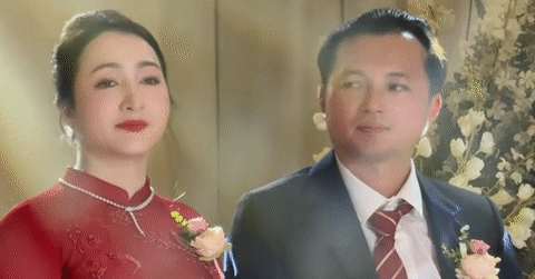 Mẹ cô dâu Hậu Giang gây sốt mạng xã hội, U40 đẹp quý phái như minh tinh trong đám cưới bạc tỷ- Ảnh 1. Mẹ cô dâu Hậu Giang gây sốt mạng xã hội, U40 đẹp quý phái như minh tinh trong đám cưới bạc tỷ- Ảnh 1.