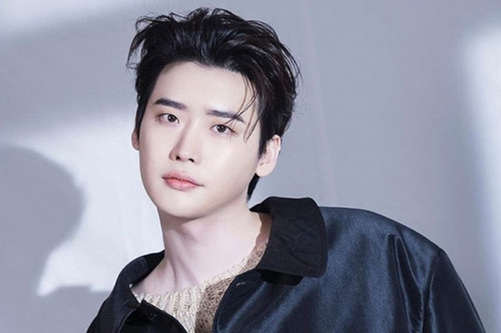 Tài phiệt đẹp nhất Hàn Quốc hiện tại: Siêu giàu từ phim đến đời, visual bén đứt tay đến chị em cũng phải ghen tị - Ảnh 5. Tài phiệt đẹp nhất Hàn Quốc hiện tại: Siêu giàu từ phim đến đời, visual bén đứt tay đến chị em cũng phải ghen tị - Ảnh 5.