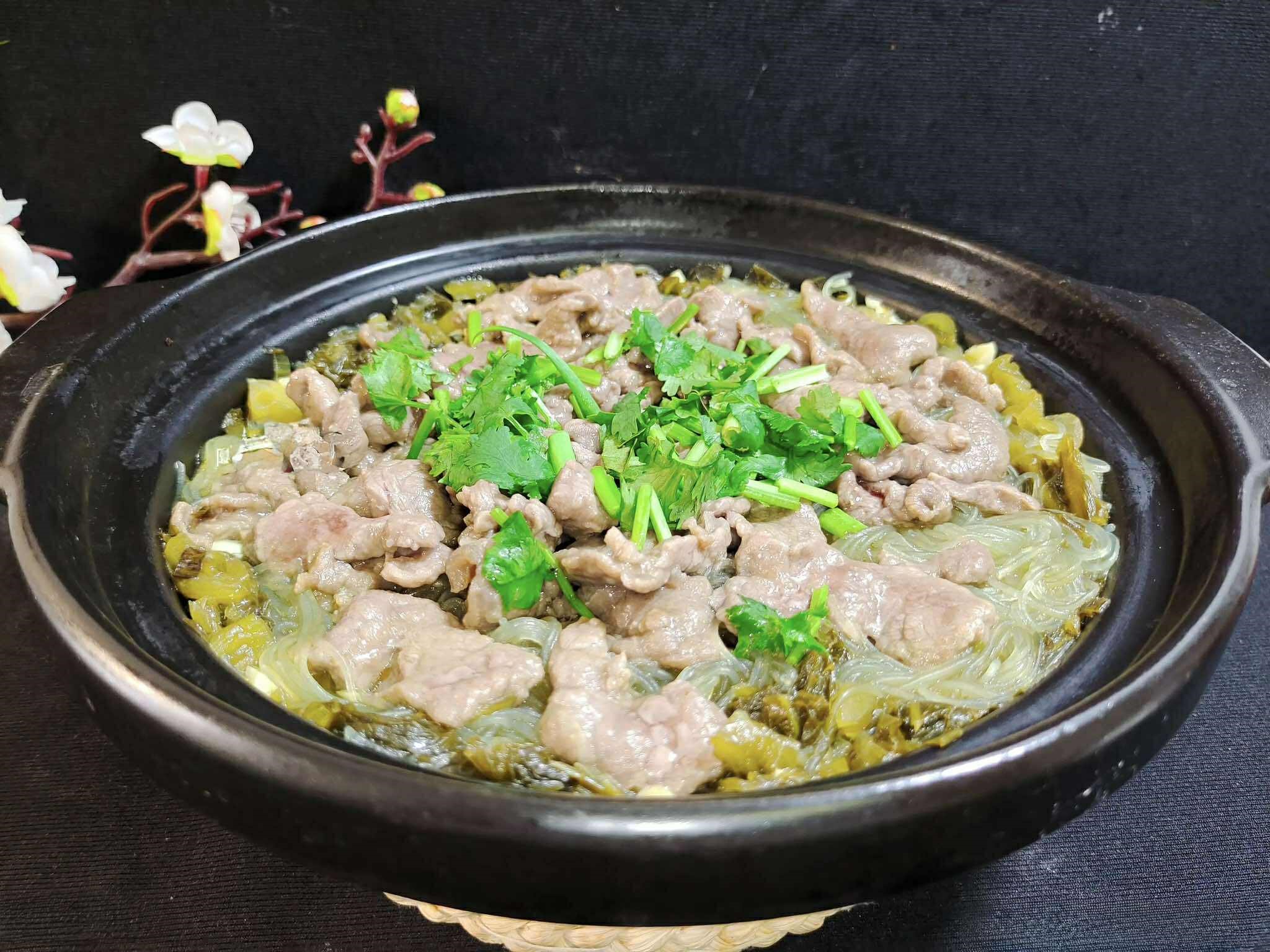 Miến mà nấu theo cách này nghe thì "lạ lẫm" nhưng hương vị lại ngon bất ngờ, nhất là trong tiết trời nắng nóng - Ảnh 6. Miến mà nấu theo cách này nghe thì "lạ lẫm" nhưng hương vị lại ngon bất ngờ, nhất là trong tiết trời nắng nóng - Ảnh 6.