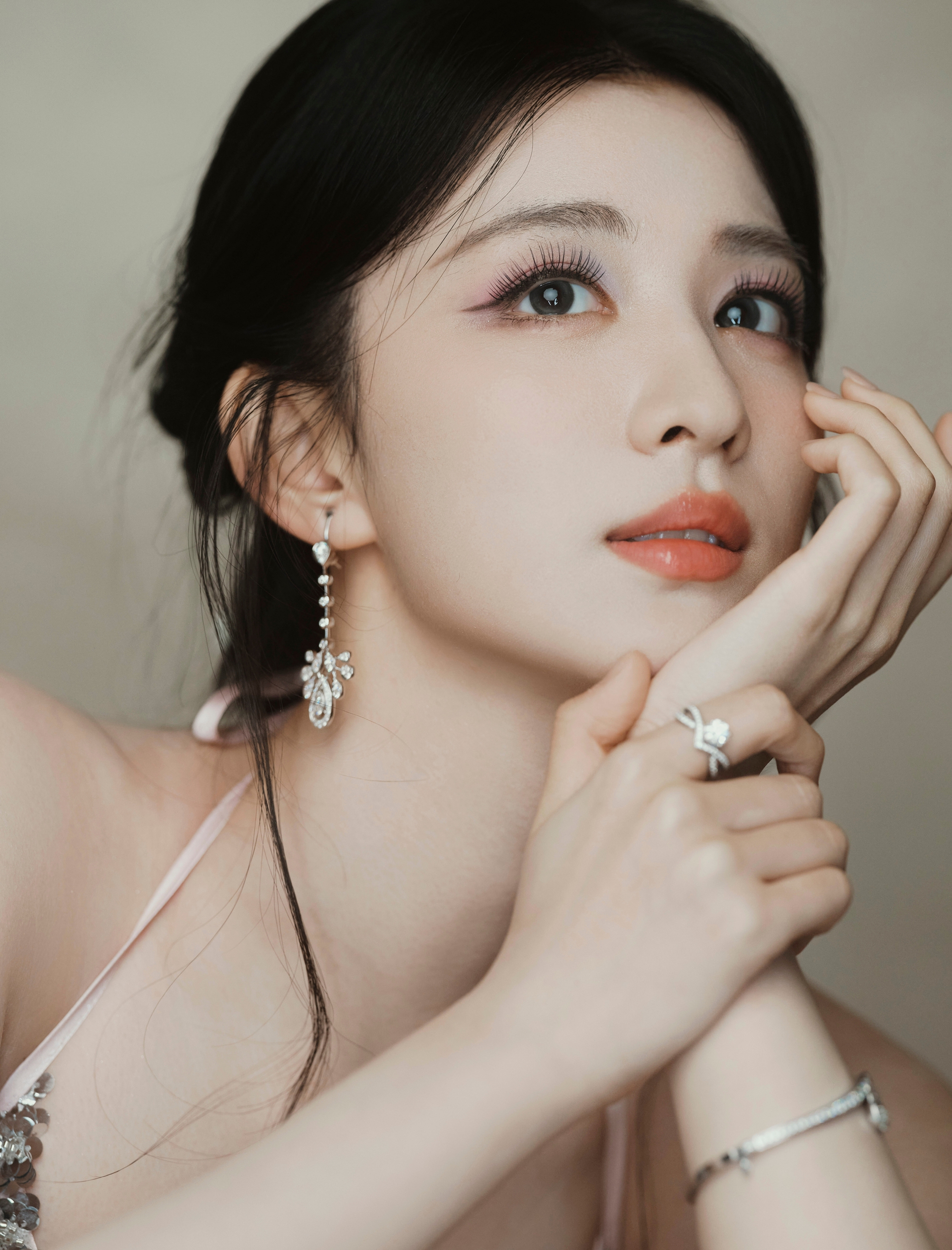 vuong-so-nhien10-1749788734313-17497887458131095199126.jpg