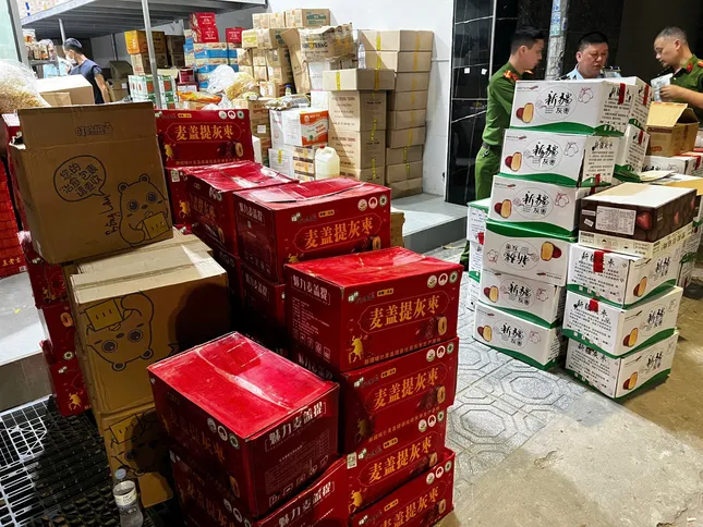 Công an Hà Nội nói về tình trạng cửa hàng ở La Phù đóng cửa không buôn bán - Ảnh 5. Công an Hà Nội nói về tình trạng cửa hàng ở La Phù đóng cửa không buôn bán - Ảnh 5.