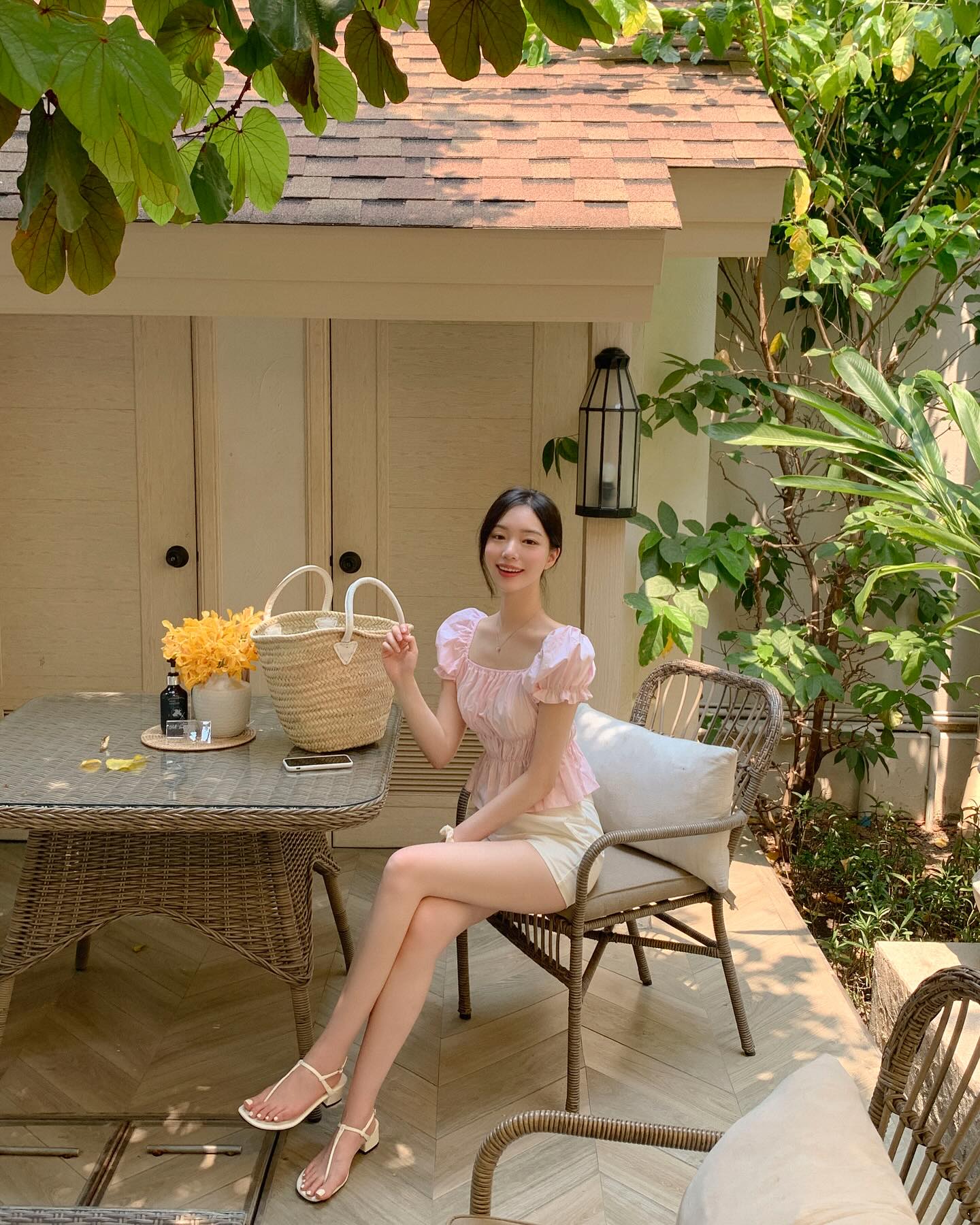 10 set đồ đi du lịch cực kỳ thoải mái mà vẫn đẹp lung linh - Ảnh 5. 10 set đồ đi du lịch cực kỳ thoải mái mà vẫn đẹp lung linh - Ảnh 5.