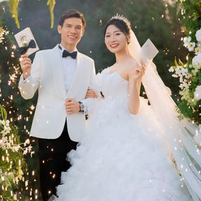 Hoa khôi bóng chuyền Phạm Thị Yến kết hôn ở tuổi 40 nhan sắc trẻ xinh “phát hờn”, danh tính nửa kia gây chú ý- Ảnh 1. Hoa khôi bóng chuyền Phạm Thị Yến kết hôn ở tuổi 40 nhan sắc trẻ xinh “phát hờn”, danh tính nửa kia gây chú ý- Ảnh 1.