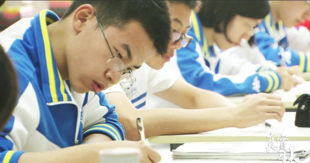 Một bộ phim tài liệu từng được phụ huynh coi là giáo án dạy con, 10 năm sau lại thành bài học cho chính họ- Ảnh 1. Một bộ phim tài liệu từng được phụ huynh coi là giáo án dạy con, 10 năm sau lại thành bài học cho chính họ- Ảnh 1.