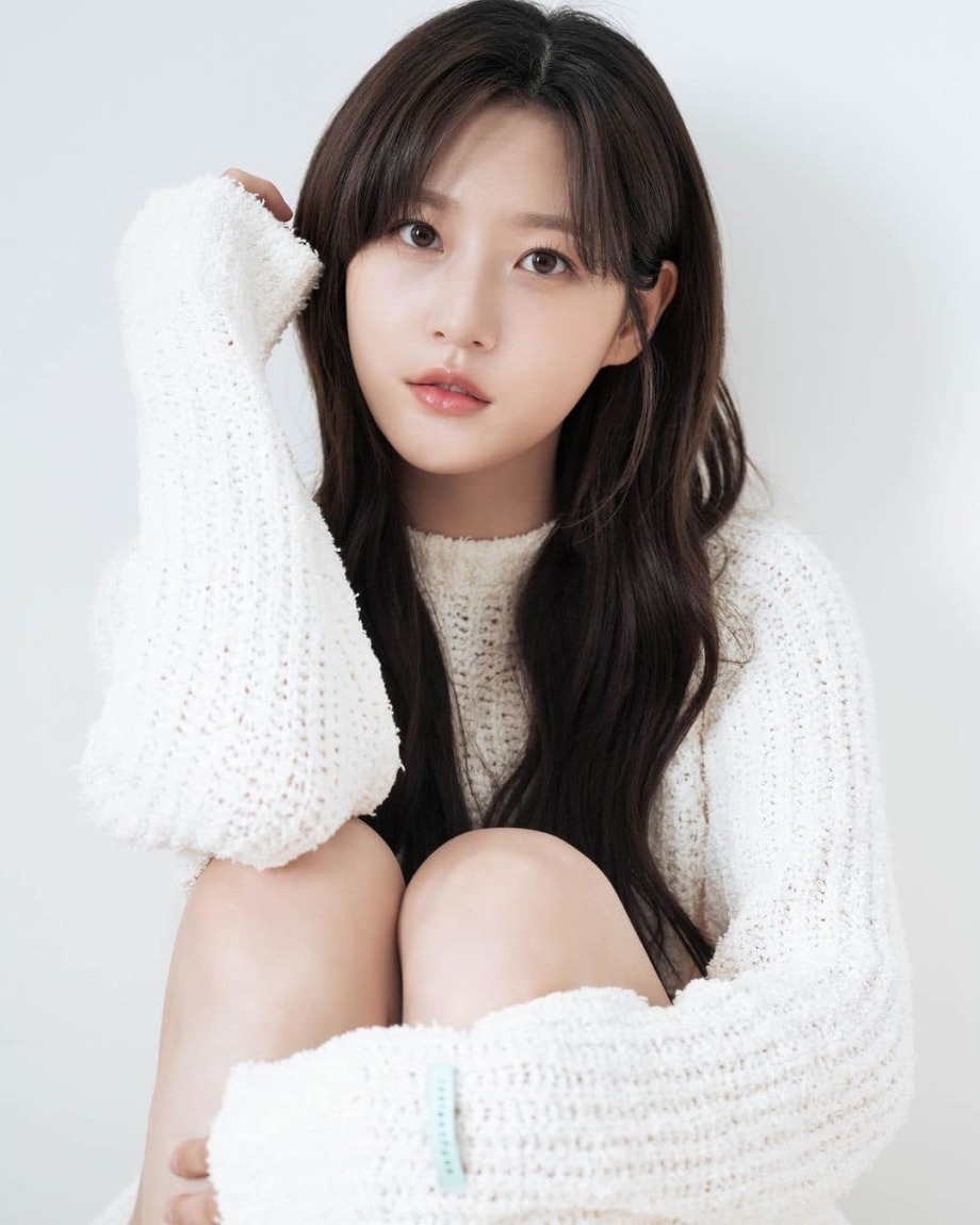 kim-sae-ron-6-1739725782-6865-17-2-1749912829952-1749912830148547223744.jpg