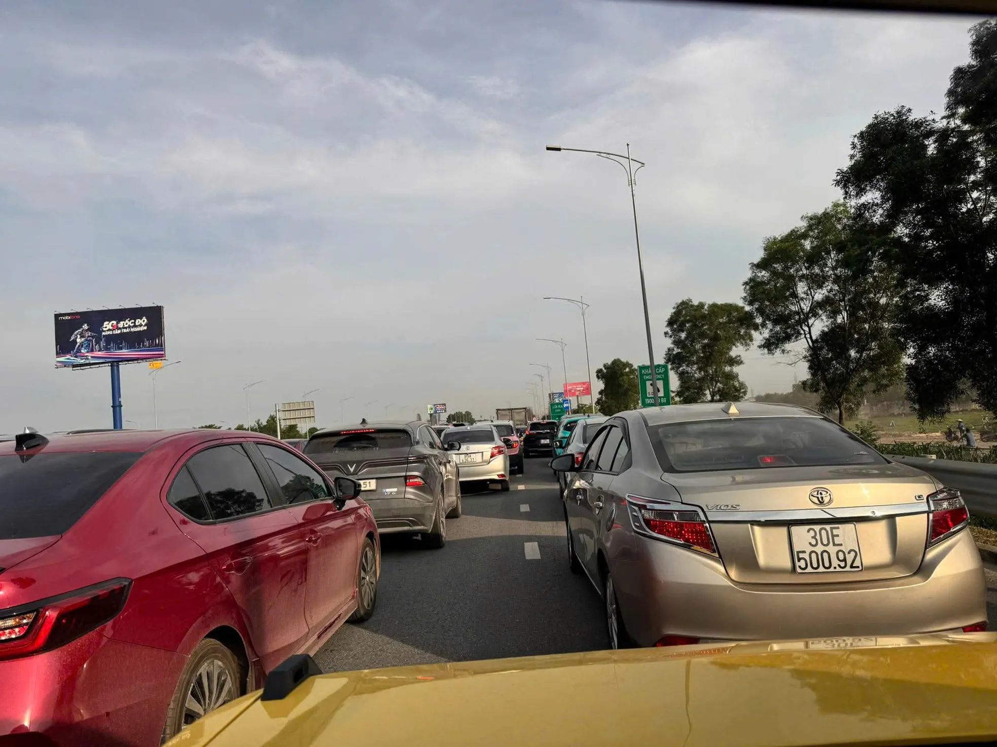 Biển người đổ về Hưng Yên - Ảnh 10. Biển người đổ về Hưng Yên - Ảnh 10.