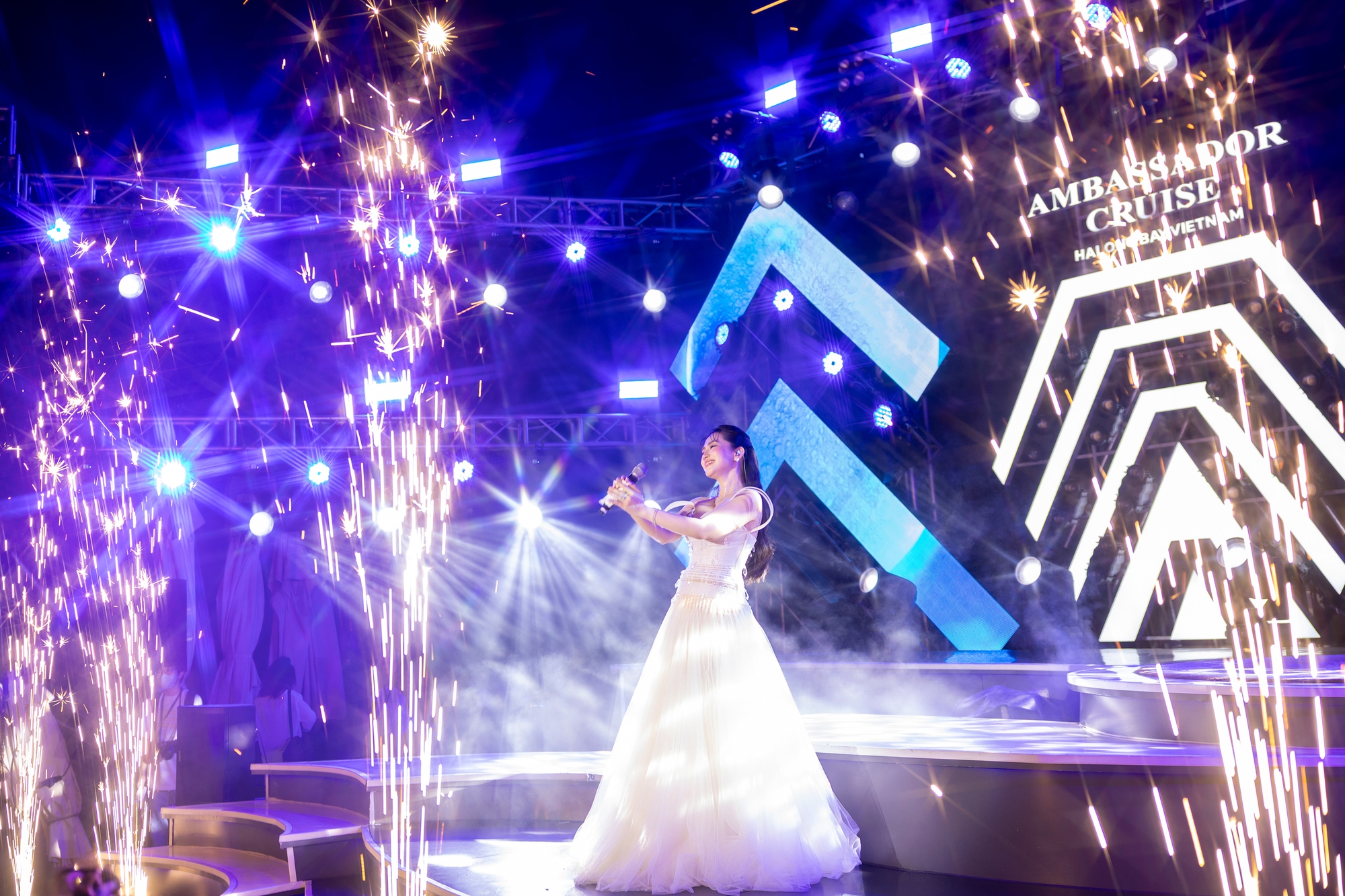 19litbshowlbh-50-1749979600750-17499796026281528347101.jpg