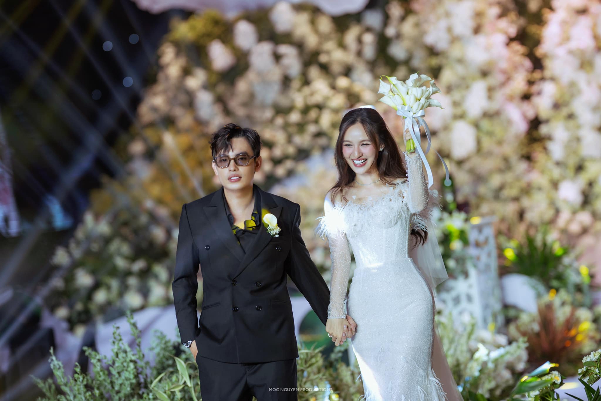 Nàng dâu được nhà chồng hào môn "chấm" từ khi đi học, giờ là mẹ bỉm sữa kín tiếng nhưng vẫn khiến dân tình "rụng tim"- Ảnh 2. Nàng dâu được nhà chồng hào môn "chấm" từ khi đi học, giờ là mẹ bỉm sữa kín tiếng nhưng vẫn khiến dân tình "rụng tim"- Ảnh 2.