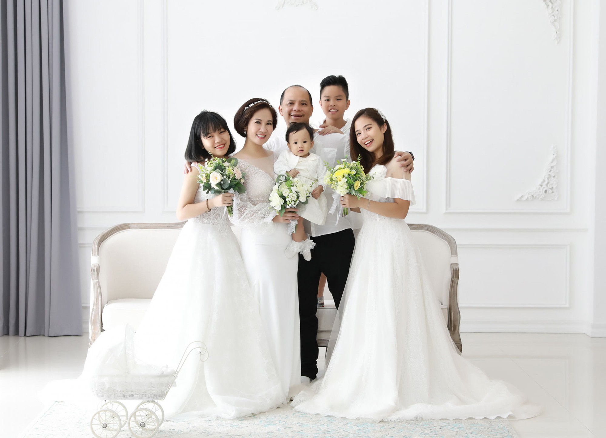 Những ông bố đông con nhất showbiz Việt: Bận rộn tới mấy vẫn hết lòng quan tâm, yêu thương các con- Ảnh 6. Những ông bố đông con nhất showbiz Việt: Bận rộn tới mấy vẫn hết lòng quan tâm, yêu thương các con- Ảnh 6.