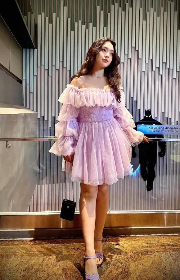 Suti của Bố Ơi Mình Đi Đâu Thế sau 10 năm: Nhan sắc tuổi 16 rực rỡ như Hoa hậu nhí- Ảnh 9. Suti của Bố Ơi Mình Đi Đâu Thế sau 10 năm: Nhan sắc tuổi 16 rực rỡ như Hoa hậu nhí- Ảnh 9.