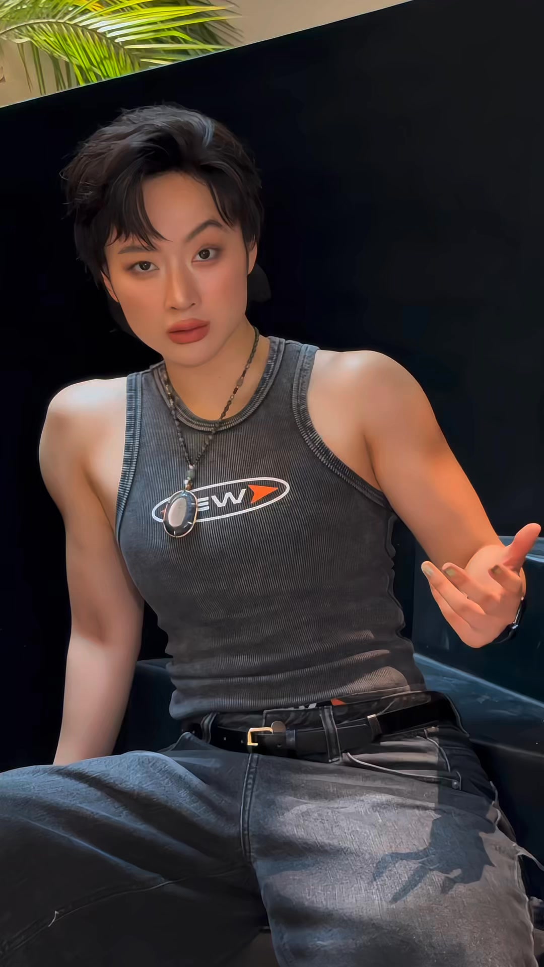 Chỉ mới mấy tháng, Angela Phương Trinh từ nữ nhân yểu điệu thành "mỹ nam" cơ bắp cuồn cuộn khiến dân tình sửng sốt - Ảnh 9. Chỉ mới mấy tháng, Angela Phương Trinh từ nữ nhân yểu điệu thành "mỹ nam" cơ bắp cuồn cuộn khiến dân tình sửng sốt - Ảnh 9.