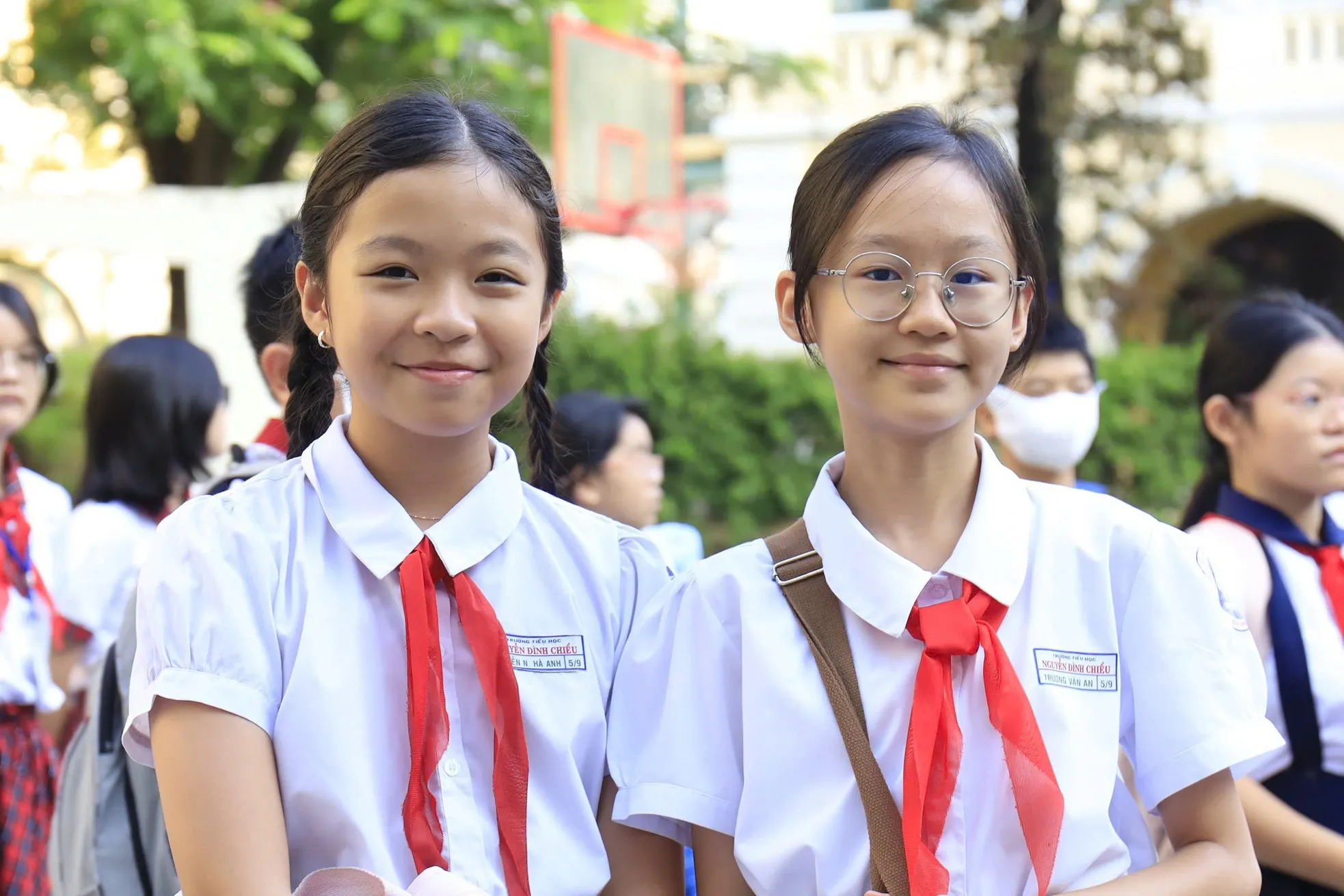 Cận cảnh cuộc đua tranh suất vào lớp 6 'căng' hơn tuyển sinh đại học ở TPHCM - Ảnh 4. Cận cảnh cuộc đua tranh suất vào lớp 6 'căng' hơn tuyển sinh đại học ở TPHCM - Ảnh 4.