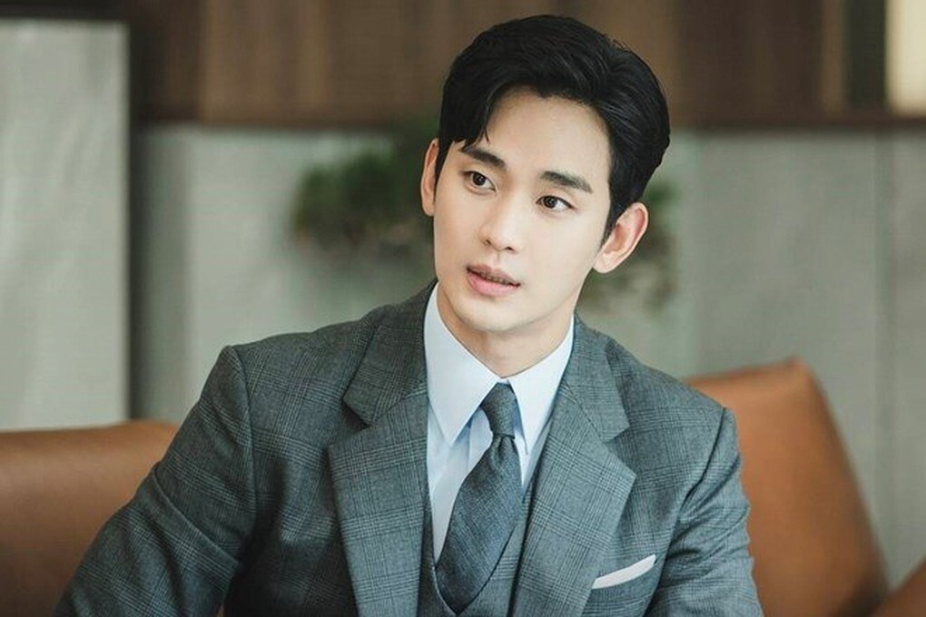 kim-soo-hyun-2-1714965296988-1750062318824200421355-1750078674897-1750078675592470519768.jpg