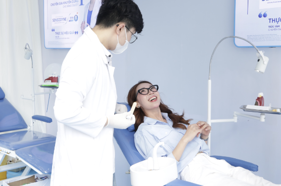 Thử thách Ê-Mênu: Dấu hiệu răng ê buốt có cần chăm sóc đặc biệt? - Ảnh 4. Thử thách Ê-Mênu: Dấu hiệu răng ê buốt có cần chăm sóc đặc biệt? - Ảnh 4.