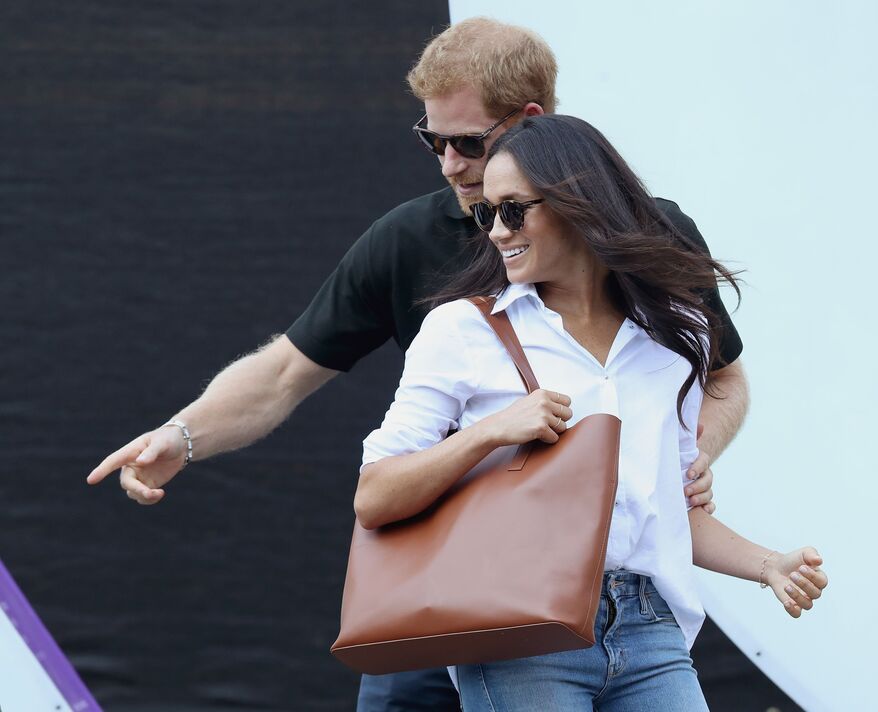 Tưởng cưới được tỷ phú, Meghan Markle sốc nặng khi phát hiện sự thật về Vương tử Harry- Ảnh 2. Tưởng cưới được tỷ phú, Meghan Markle sốc nặng khi phát hiện sự thật về Vương tử Harry- Ảnh 2.