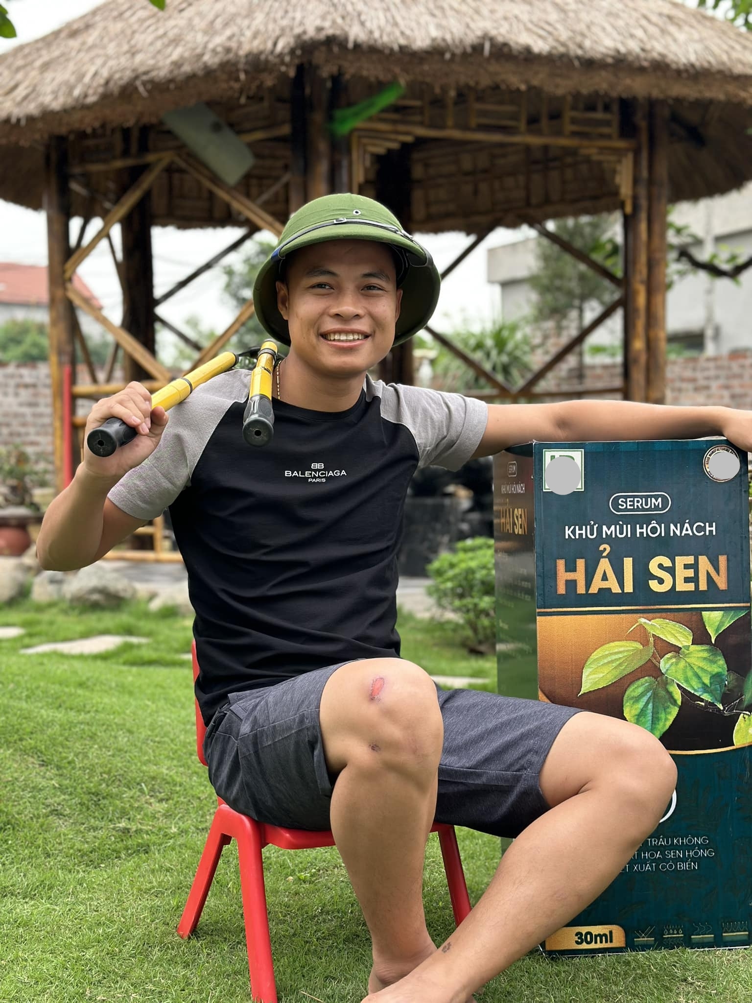 Hải Sen - TikToker bán siro ăn ngon, xịt khử mùi vừa bị bắt là ai? - Ảnh 1. Hải Sen - TikToker bán siro ăn ngon, xịt khử mùi vừa bị bắt là ai? - Ảnh 1.