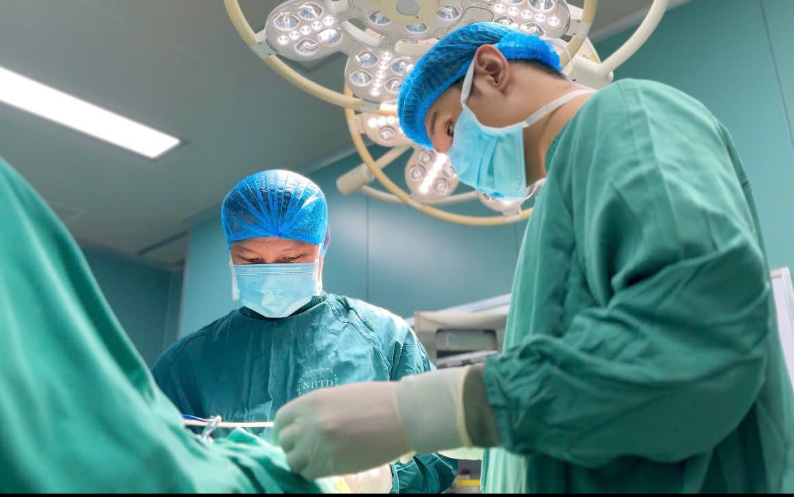 "Bệnh nhân vô danh" lúc 5 giờ sáng: Giành giật sự sống cho nam thanh niên chấn thương sọ não nguy kịch trong giờ vàng - Ảnh 1. "Bệnh nhân vô danh" lúc 5 giờ sáng: Giành giật sự sống cho nam thanh niên chấn thương sọ não nguy kịch trong giờ vàng - Ảnh 1.