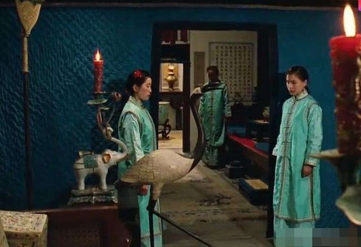 Tại sao cung nữ luôn phải nhịn đói dù sống trong cung điện sang trọng? - Ảnh 1. Tại sao cung nữ luôn phải nhịn đói dù sống trong cung điện sang trọng? - Ảnh 1.