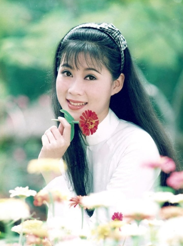 diem-huong-1-1660532129193307008296-1745548663947-17455486641611561432712-1745553713725-17455537138031612239687-10454097-1750159049396-17501590494531640230667.jpg
