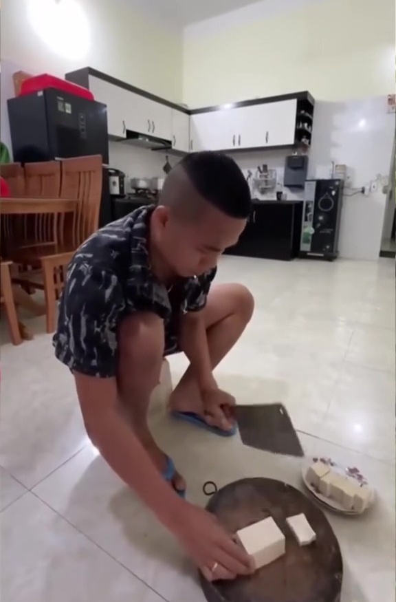 Cảnh tượng giật mình trong biệt thự của Hải Sen trước khi bị bắt - Ảnh 6. Cảnh tượng giật mình trong biệt thự của Hải Sen trước khi bị bắt - Ảnh 6.