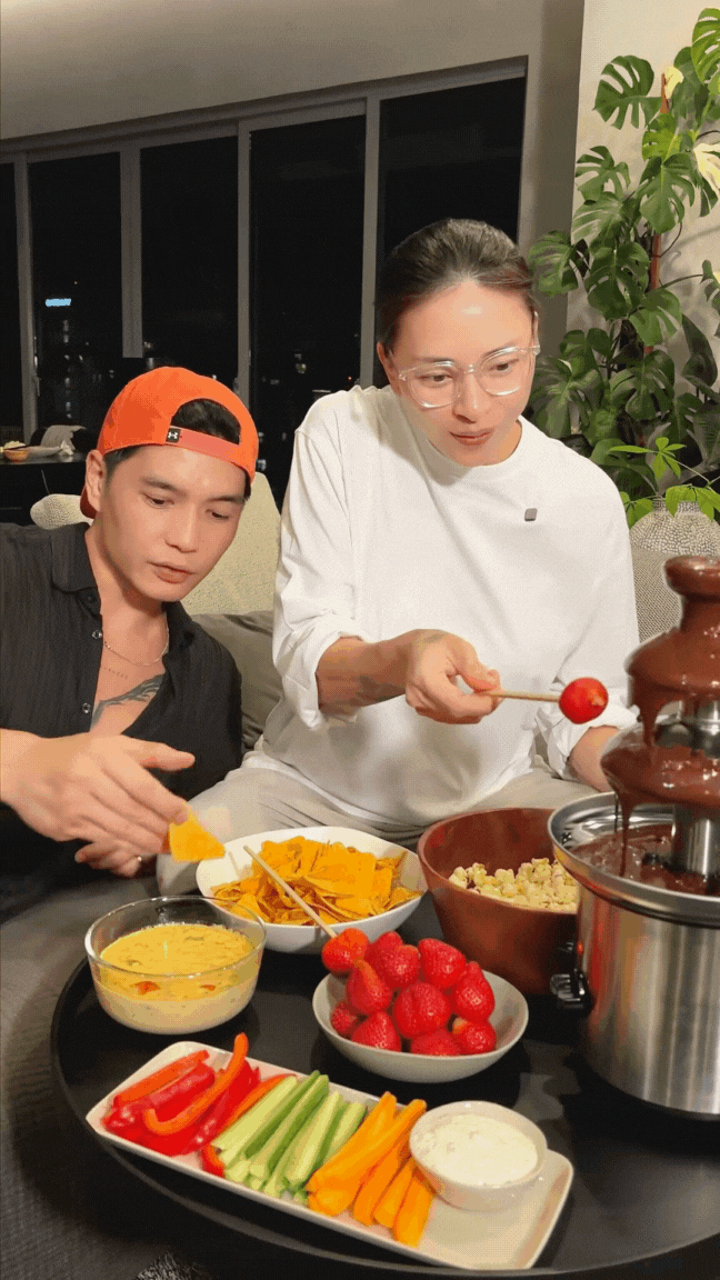 Chồng trẻ tâm lý hết phần thiên hạ: Huy Trần tự tay làm điều này khiến Ngô Thanh Vân xúc động- Ảnh 4. Chồng trẻ tâm lý hết phần thiên hạ: Huy Trần tự tay làm điều này khiến Ngô Thanh Vân xúc động- Ảnh 4.