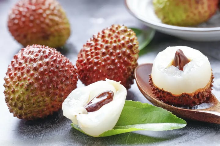 Ăn vải theo những cách này sẽ không lo nóng trong người - Ảnh 2. Ăn vải theo những cách này sẽ không lo nóng trong người - Ảnh 2.