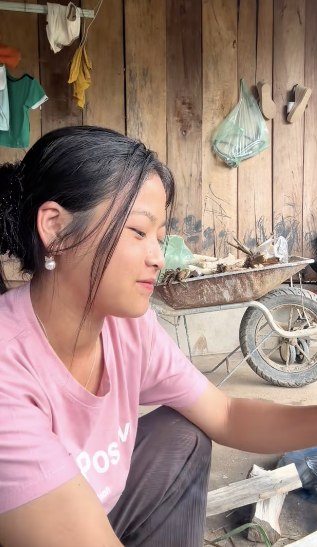 Sùng Bầu gặp vấn đề tâm lý, dừng kinh doanh- Ảnh 3. Sùng Bầu gặp vấn đề tâm lý, dừng kinh doanh- Ảnh 3.
