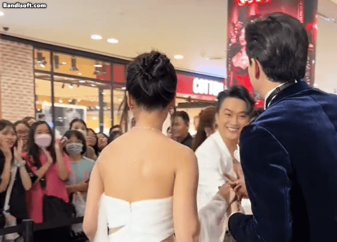 Cặp sao Việt lệch nhau 13 tuổi bị đồn hẹn hò khắp MXH: Nhà trai giàu top đầu showbiz, si mê nhà gái ra mặt - Ảnh 3. Cặp sao Việt lệch nhau 13 tuổi bị đồn hẹn hò khắp MXH: Nhà trai giàu top đầu showbiz, si mê nhà gái ra mặt - Ảnh 3.