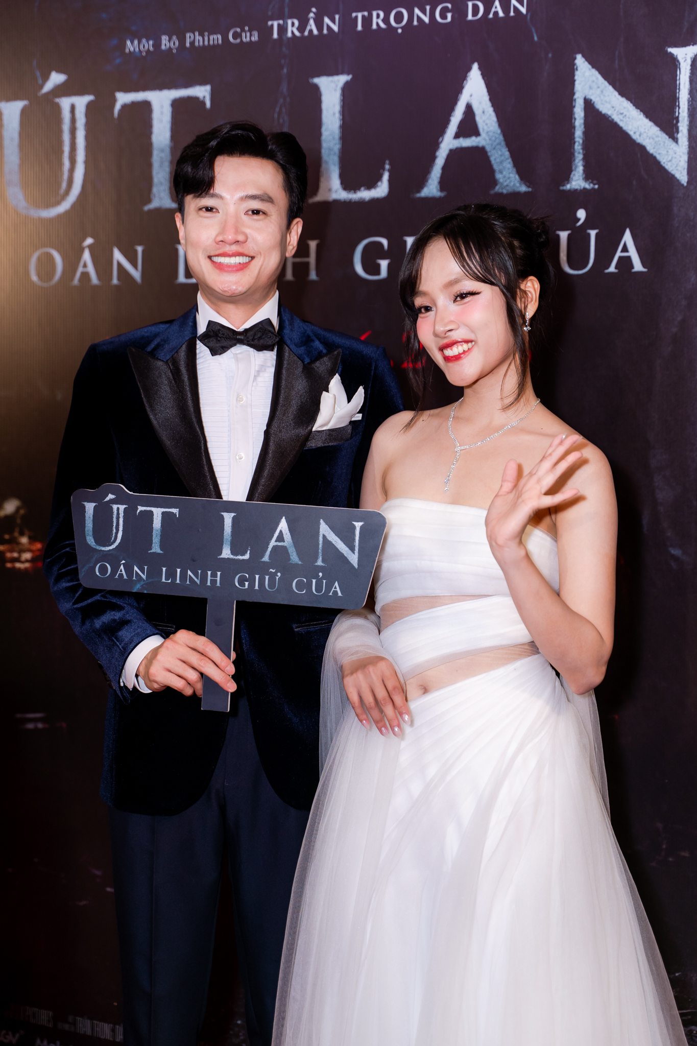 Cặp sao Việt lệch nhau 13 tuổi bị đồn hẹn hò khắp MXH: Nhà trai giàu top đầu showbiz, si mê nhà gái ra mặt - Ảnh 4. Cặp sao Việt lệch nhau 13 tuổi bị đồn hẹn hò khắp MXH: Nhà trai giàu top đầu showbiz, si mê nhà gái ra mặt - Ảnh 4.