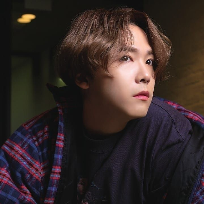 Mỹ nam Lee Hong Ki khổ sở vì mắc bệnh lạ ở vòng 3, cơ thể chằng chịt sẹo sau 8 ca phẫu thuật- Ảnh 3. Mỹ nam Lee Hong Ki khổ sở vì mắc bệnh lạ ở vòng 3, cơ thể chằng chịt sẹo sau 8 ca phẫu thuật- Ảnh 3.