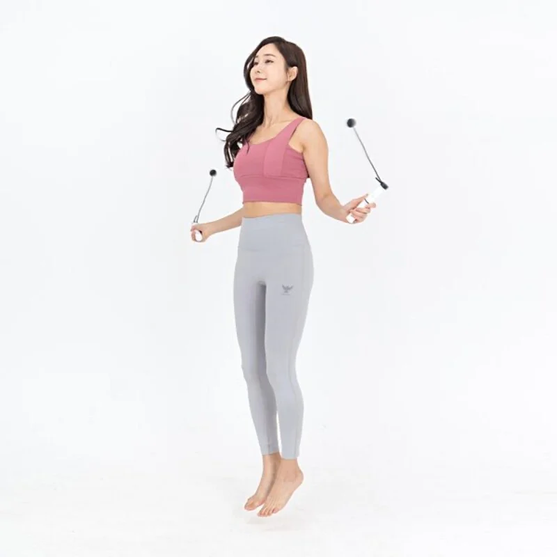 3 bài nhảy dây ngắt quãng giúp siết mỡ cực nhanh, tập tại nhà là đủ - Ảnh 8. 3 bài nhảy dây ngắt quãng giúp siết mỡ cực nhanh, tập tại nhà là đủ - Ảnh 8.