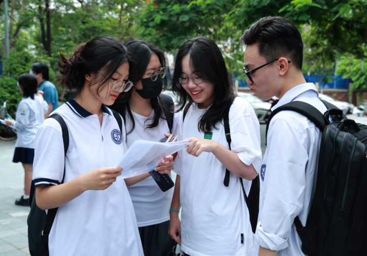 Đại học Sư phạm Hà Nội chốt công thức quy đổi điểm xét tuyển 2025 - Ảnh 3. Đại học Sư phạm Hà Nội chốt công thức quy đổi điểm xét tuyển 2025 - Ảnh 3.