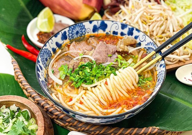 Khách Tây nhận xét: Việt Nam có 1 món ăn khiến chúng tôi phải húp đến giọt cuối cùng - Ảnh 4. Khách Tây nhận xét: Việt Nam có 1 món ăn khiến chúng tôi phải húp đến giọt cuối cùng - Ảnh 4.