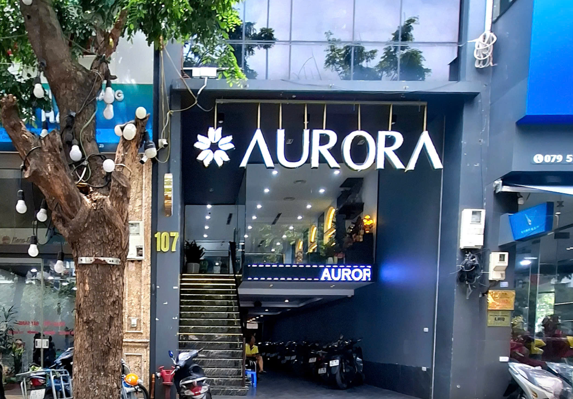 Chưa được cấp phép phòng khám, TMV Aurora vẫn hoạt động với nhiều bất thường: Ngang nhiên mời chào cấy enzyme giảm mỡ - Ảnh 1. Chưa được cấp phép phòng khám, TMV Aurora vẫn hoạt động với nhiều bất thường: Ngang nhiên mời chào cấy enzyme giảm mỡ - Ảnh 1.