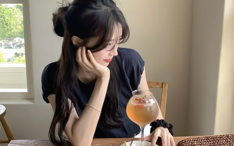 Tiêu tiền kiểu này thì đến mì tôm cũng không có mà ăn - Ảnh 2. Tiêu tiền kiểu này thì đến mì tôm cũng không có mà ăn - Ảnh 2.