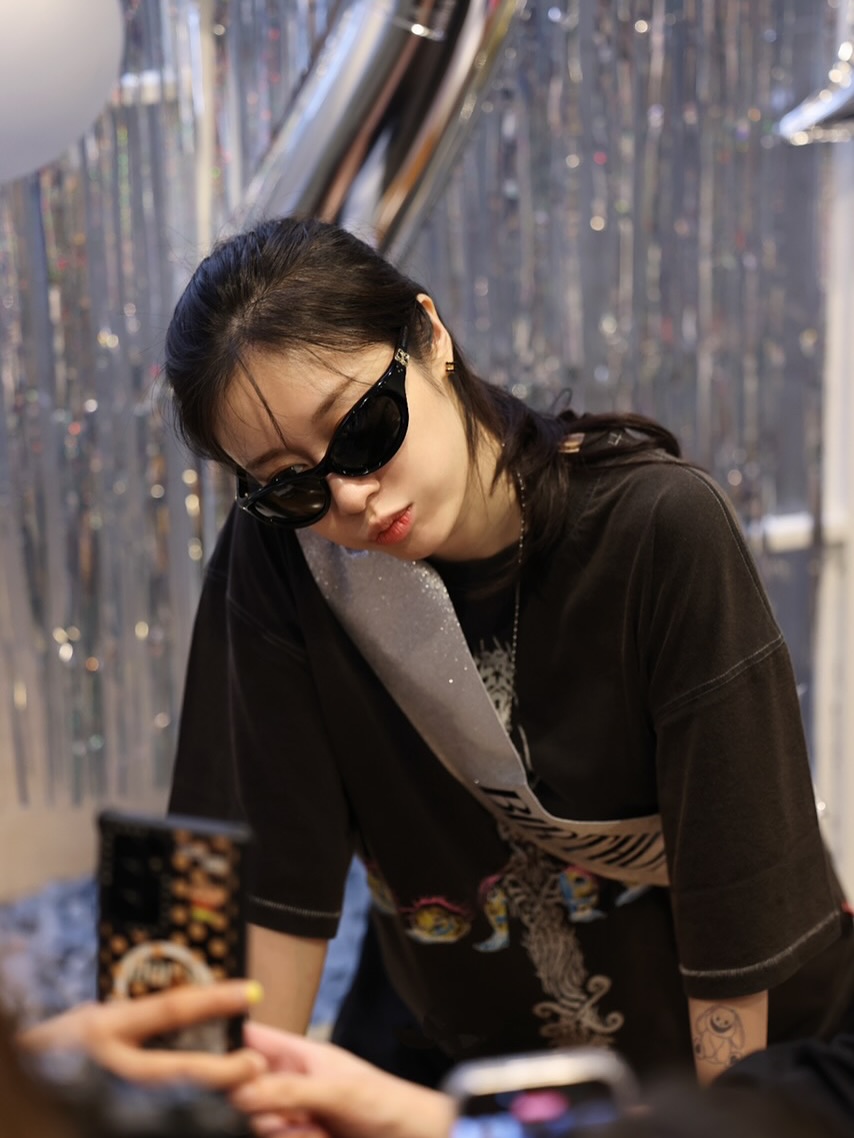 Jiyeon (T-ara) "quậy" tưng bừng hậu ly hôn, con tim giờ đã vui trở lại? - Ảnh 5. Jiyeon (T-ara) "quậy" tưng bừng hậu ly hôn, con tim giờ đã vui trở lại? - Ảnh 5.