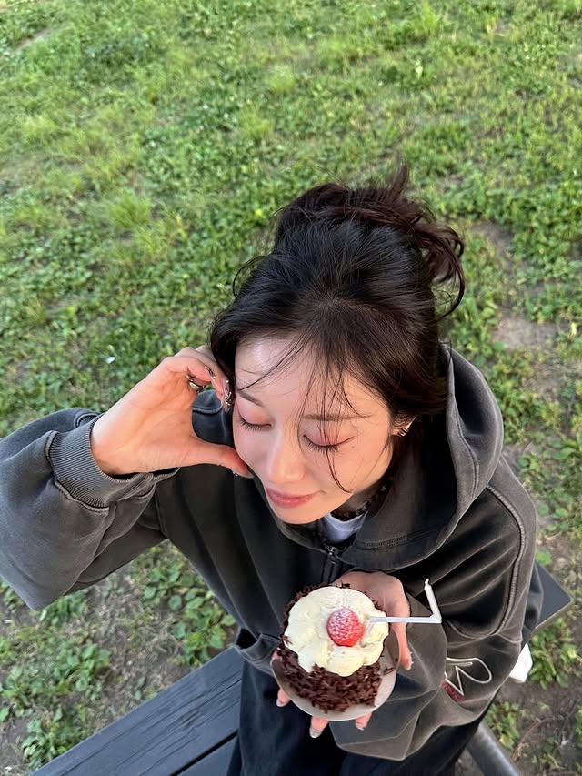 Jiyeon (T-ara) "quậy" tưng bừng hậu ly hôn, con tim giờ đã vui trở lại? - Ảnh 2. Jiyeon (T-ara) "quậy" tưng bừng hậu ly hôn, con tim giờ đã vui trở lại? - Ảnh 2.