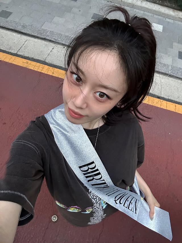 Jiyeon (T-ara) "quậy" tưng bừng hậu ly hôn, con tim giờ đã vui trở lại? - Ảnh 1. Jiyeon (T-ara) "quậy" tưng bừng hậu ly hôn, con tim giờ đã vui trở lại? - Ảnh 1.