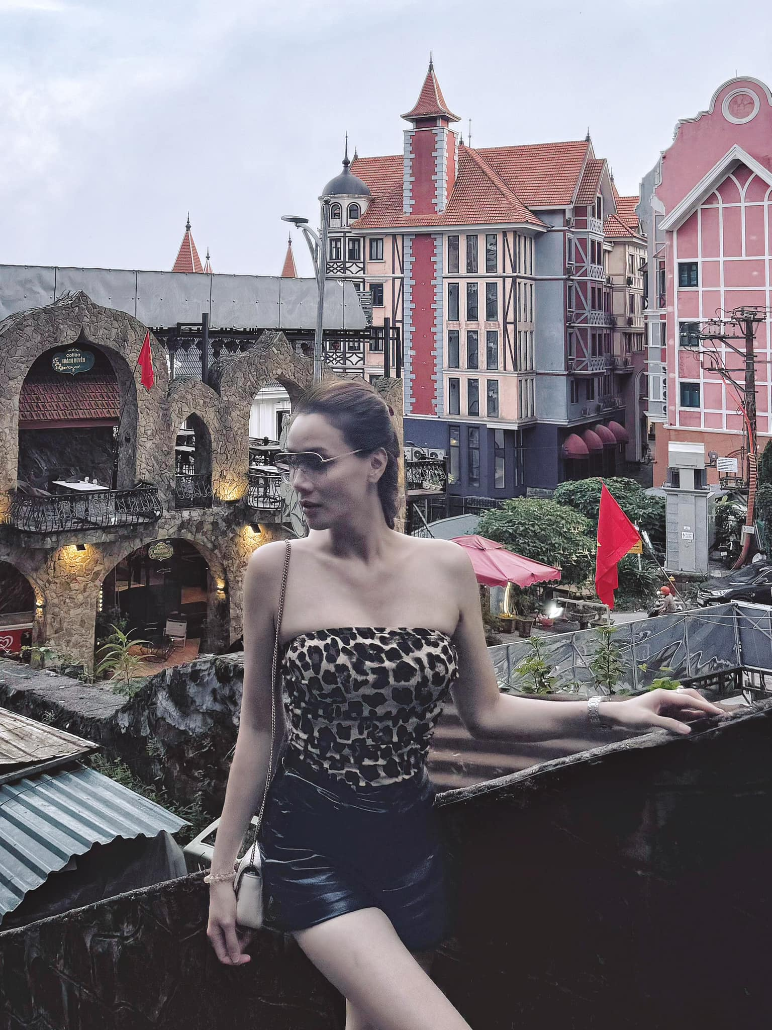 ‘Đệ nhất mỹ nhân gợi cảm’ của V-biz Trang Nhung, bà xã đạo diễn Hoàng Duy vừa sinh con thứ 3: Bé trai, nặng gần 4kg- Ảnh 6. ‘Đệ nhất mỹ nhân gợi cảm’ của V-biz Trang Nhung, bà xã đạo diễn Hoàng Duy vừa sinh con thứ 3: Bé trai, nặng gần 4kg- Ảnh 6.
