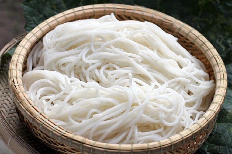 "Cậy răng" người bán bún cũng không thừa nhận bún chứa hàn the, bạn thử cách này 5 giây là biết sự thật - Ảnh 2. "Cậy răng" người bán bún cũng không thừa nhận bún chứa hàn the, bạn thử cách này 5 giây là biết sự thật - Ảnh 2.