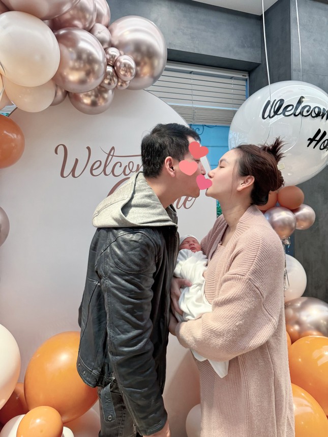 Hương Giang bị mỉa mai có con nhưng vẫn che đậy chồng, đáp trả vỏn vẹn 4 chữ khiến netizen Hương Giang bị mỉa mai có con nhưng vẫn che đậy chồng, đáp trả vỏn vẹn 4 chữ khiến netizen