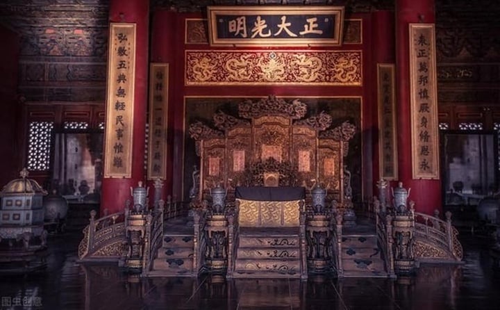 Sự trùng khớp đáng sợ về ngai vàng trong Tử Cấm Thành, không ai dám ngồi - Ảnh 1. Sự trùng khớp đáng sợ về ngai vàng trong Tử Cấm Thành, không ai dám ngồi - Ảnh 1.