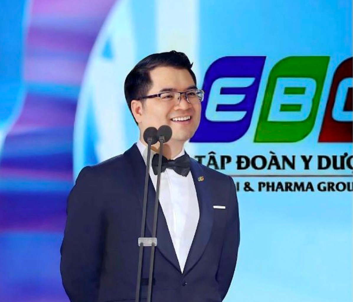 DN vừa bị khởi tố vì sản xuất kem chống nắng giả cho công ty chồng Đoàn Di Băng: Ai đứng sau? - Ảnh 4. DN vừa bị khởi tố vì sản xuất kem chống nắng giả cho công ty chồng Đoàn Di Băng: Ai đứng sau? - Ảnh 4.