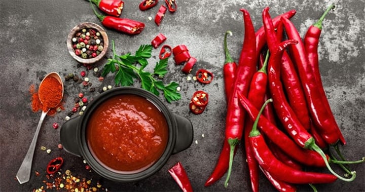 Cách làm tương ớt tại nhà đảm bảo thơm cay, sạch tuyệt đối - Ảnh 1. Cách làm tương ớt tại nhà đảm bảo thơm cay, sạch tuyệt đối - Ảnh 1.