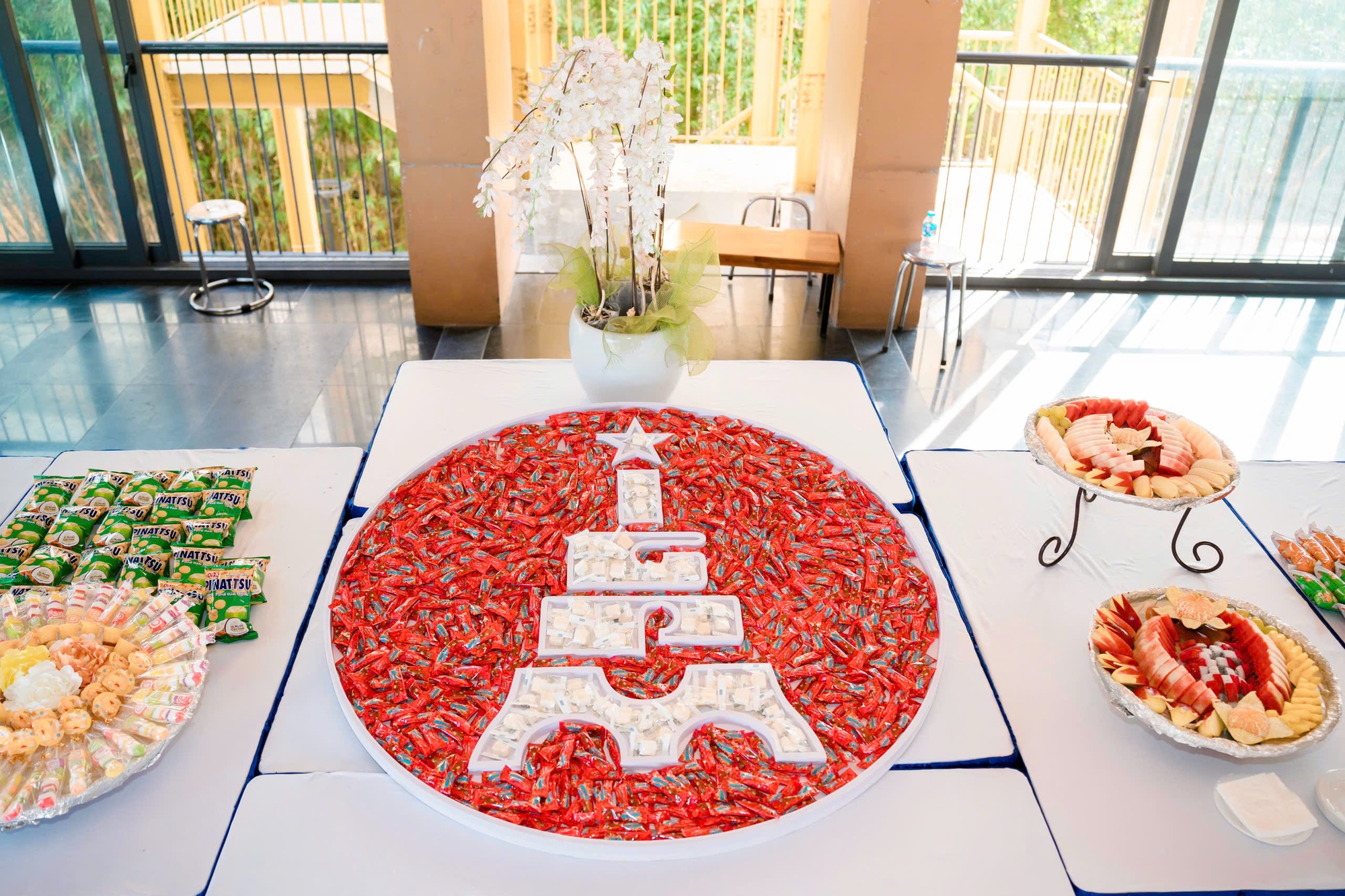 Ngôi trường luôn trong "top yêu thích" của phụ huynh Hà Nội chiêu đãi buffet như khách sạn 5 sao cho sĩ tử dự tuyển lớp 6 - Ảnh 9. Ngôi trường luôn trong "top yêu thích" của phụ huynh Hà Nội chiêu đãi buffet như khách sạn 5 sao cho sĩ tử dự tuyển lớp 6 - Ảnh 9.