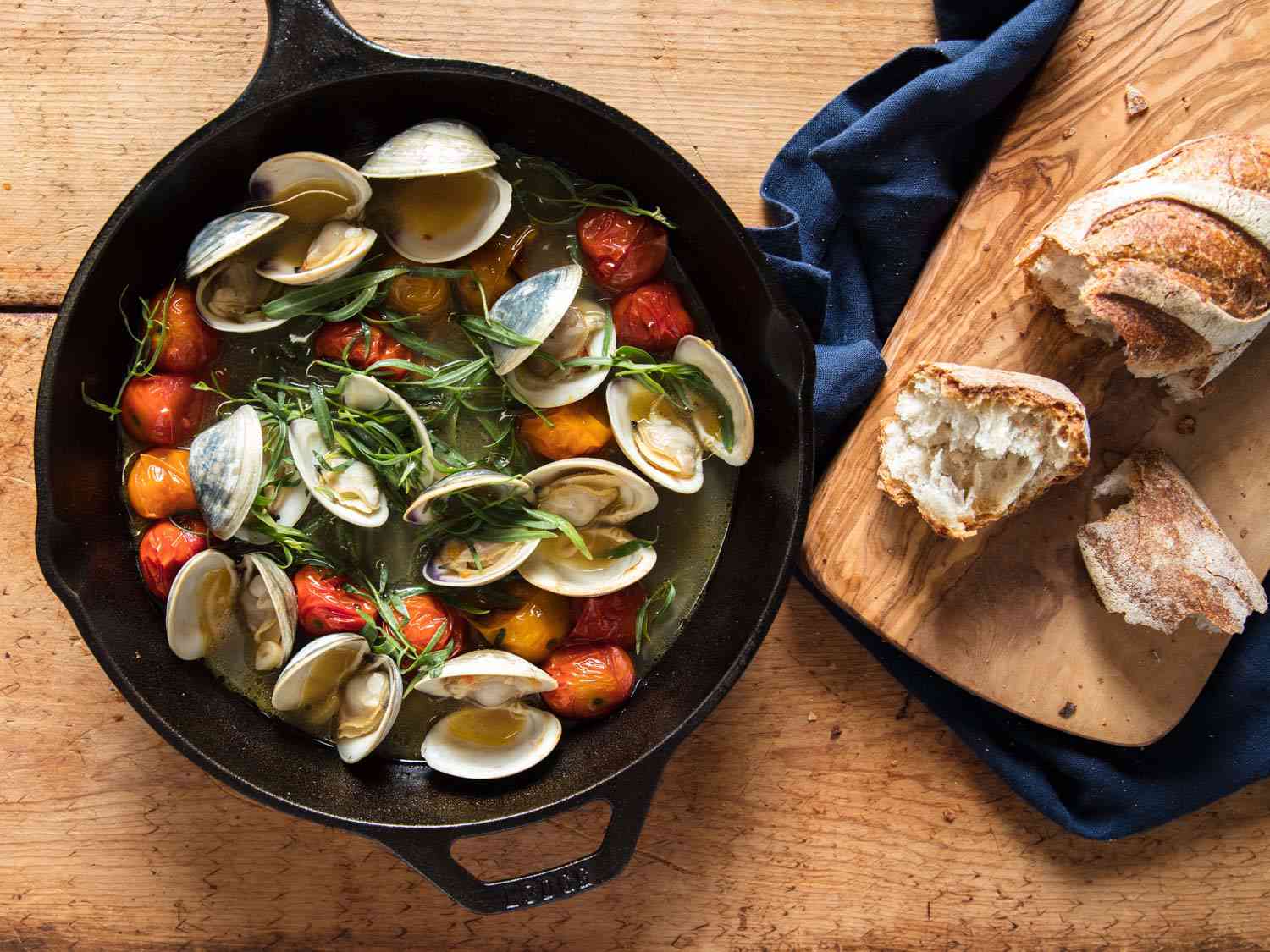 -clams-final-closeup-vicky-wasik-13-b9a8a66ef78c42a9b149fa23e510c968-175032237380338857921-1750324979657-17503249799081136770475-1750387616196-17503876163461806467532.jpg