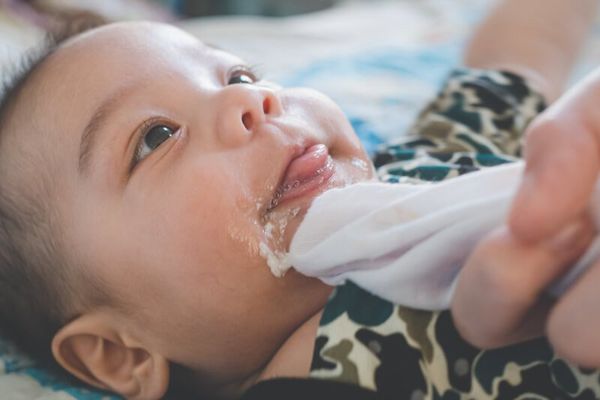 Bé tiêu chảy, nôn ói sau khi uống sữa: Có nhiều mẹ không bao giờ nghĩ rằng Bé tiêu chảy, nôn ói sau khi uống sữa: Có nhiều mẹ không bao giờ nghĩ rằng