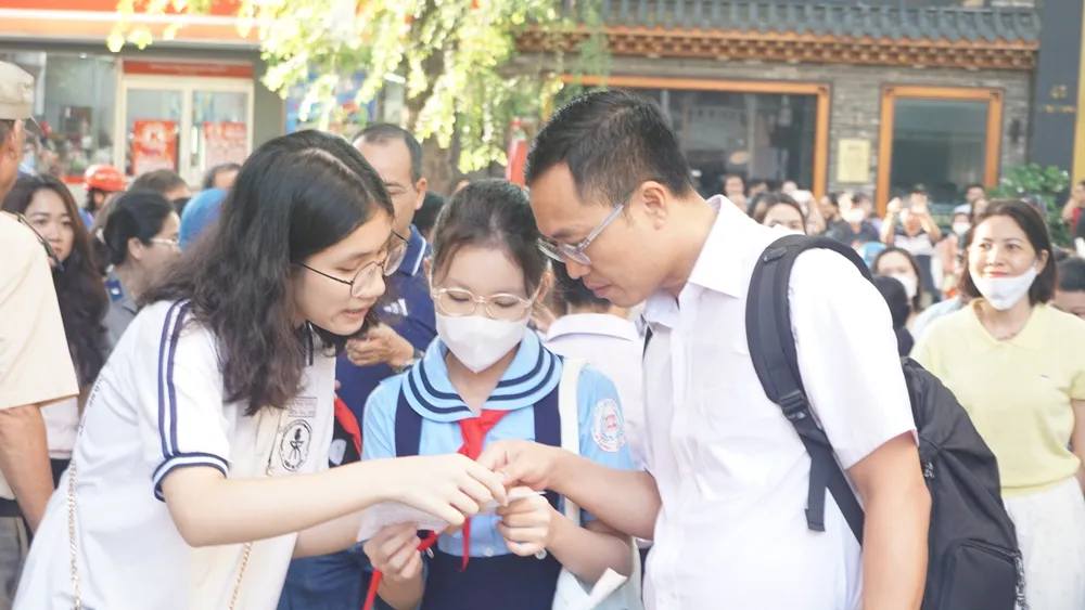 TP HCM: Công bố đầy đủ đề, đáp án kỳ khảo sát vào lớp 6 Trường Trần Đại Nghĩa - Ảnh 4. TP HCM: Công bố đề, đáp án kỳ khảo sát vào lớp 6 Trường Trần Đại Nghĩa - Ảnh 1.