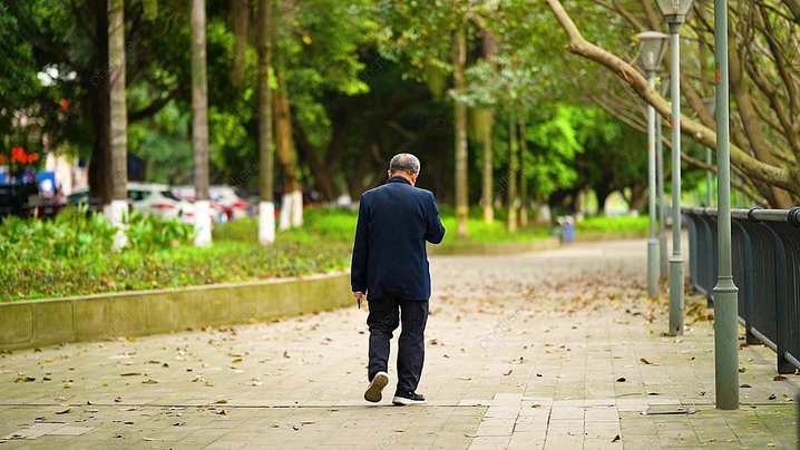 65 tuổi mất sạch cả tiền tiết kiệm, lương hưu, nhà riêng: Nếu còn làm 8 việc này ở tuổi hưu trí, chính là tận cùng của dại dột! - Ảnh 2. 65 tuổi mất sạch cả tiền tiết kiệm, lương hưu, nhà riêng: Nếu còn làm 8 việc này ở tuổi hưu trí, chính là tận cùng của dại dột! - Ảnh 2.